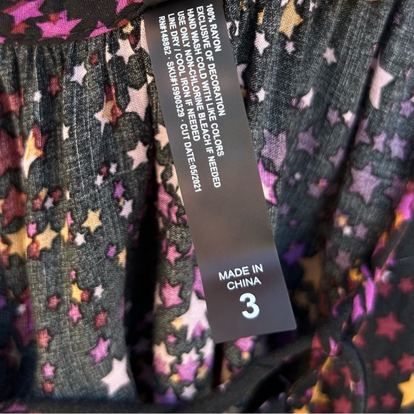 Torrid Mini Crepe Cold Shoulder Cover Up Dress Plus Size 3X Stars Print Tunic - Picture 13 of 13